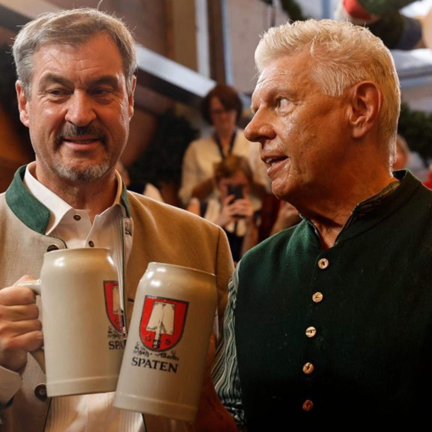 Dieter Reiter eröffnet vor prominenten Gästen