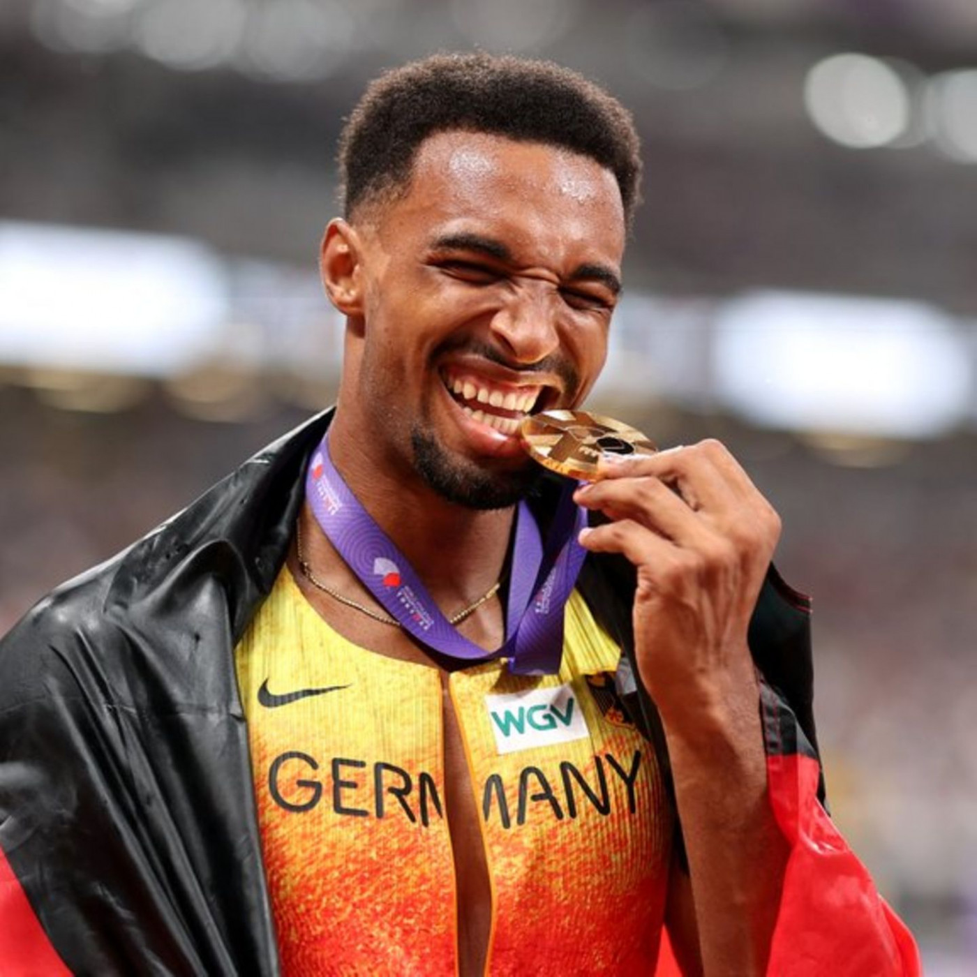 Er ist "mega happy" über Gold im Zehnkampf