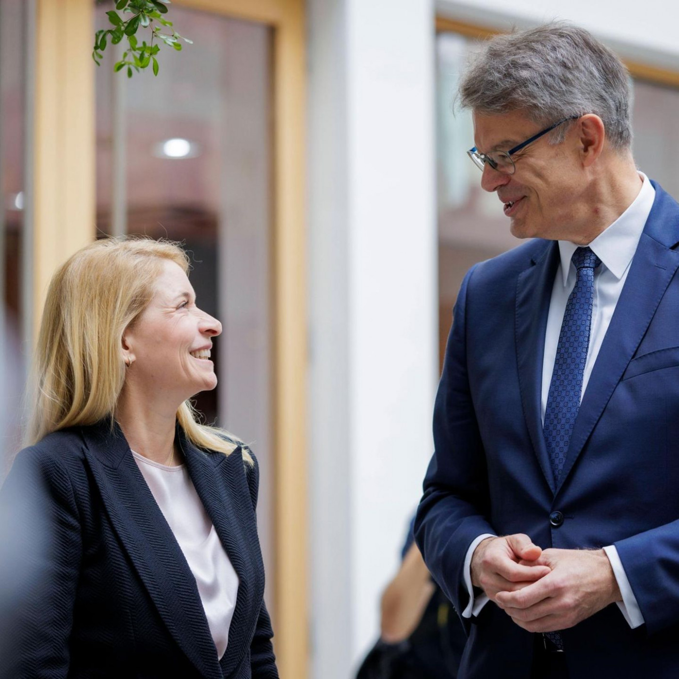 Verkehrsminister gibt niedrigere Pünktlichkeitsziele für Fernverkehr vor