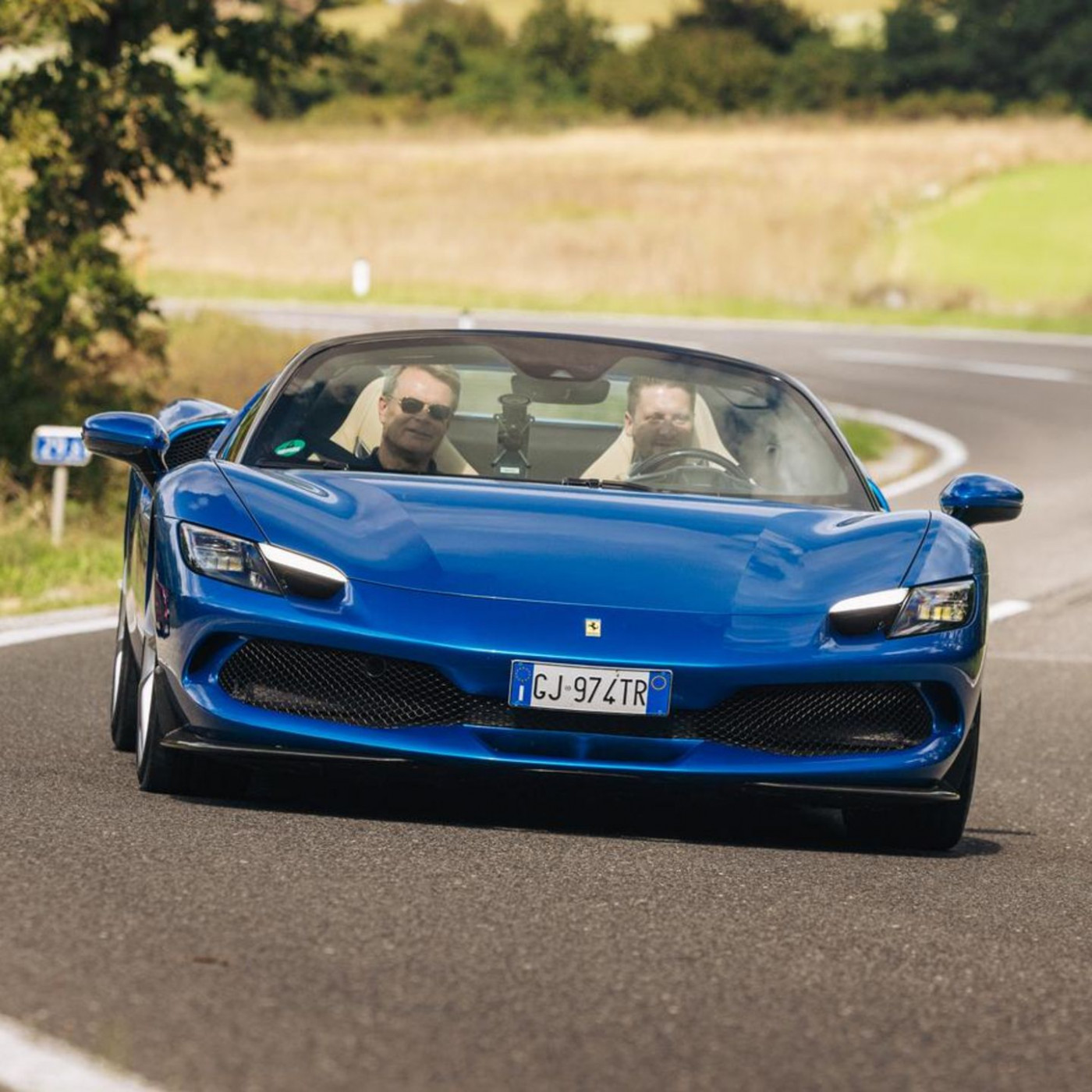 Wie man mit viel Geld (schnell) an den ersten Ferrari kommt