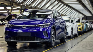 Schwache Nachfrage bei E-Autos: VW drosselt Produktion