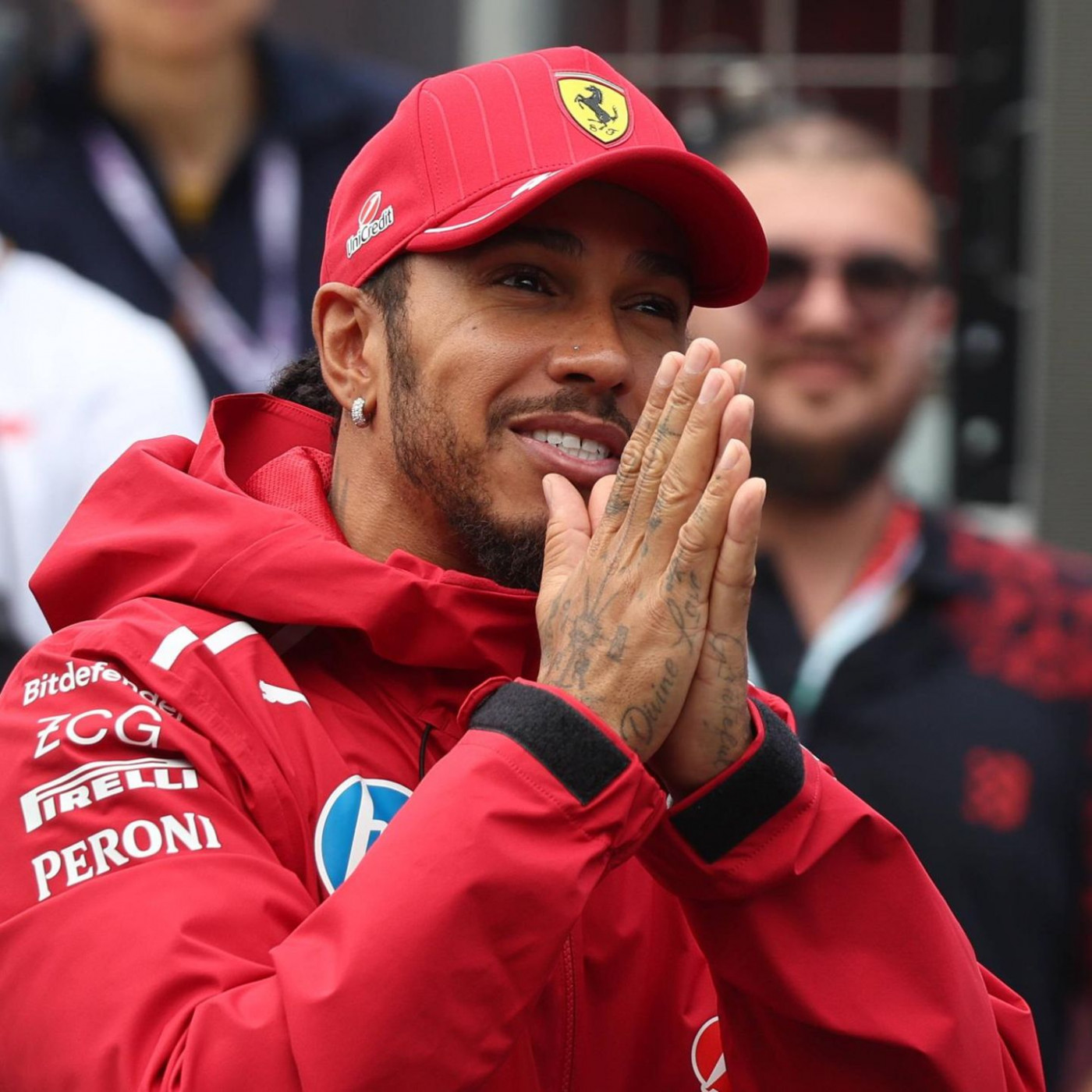 Lewis Hamilton betet für seinen Hund und bittet um Unterstützung