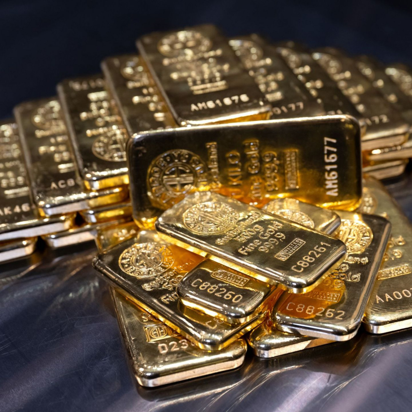 Goldpreis jetzt bei fast 3.900 Dollar