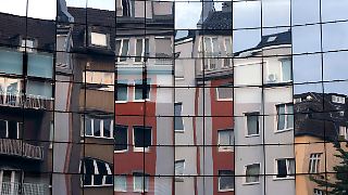 Studie: Erstarrter Wohnungsmarkt lähmt die Wirtschaft