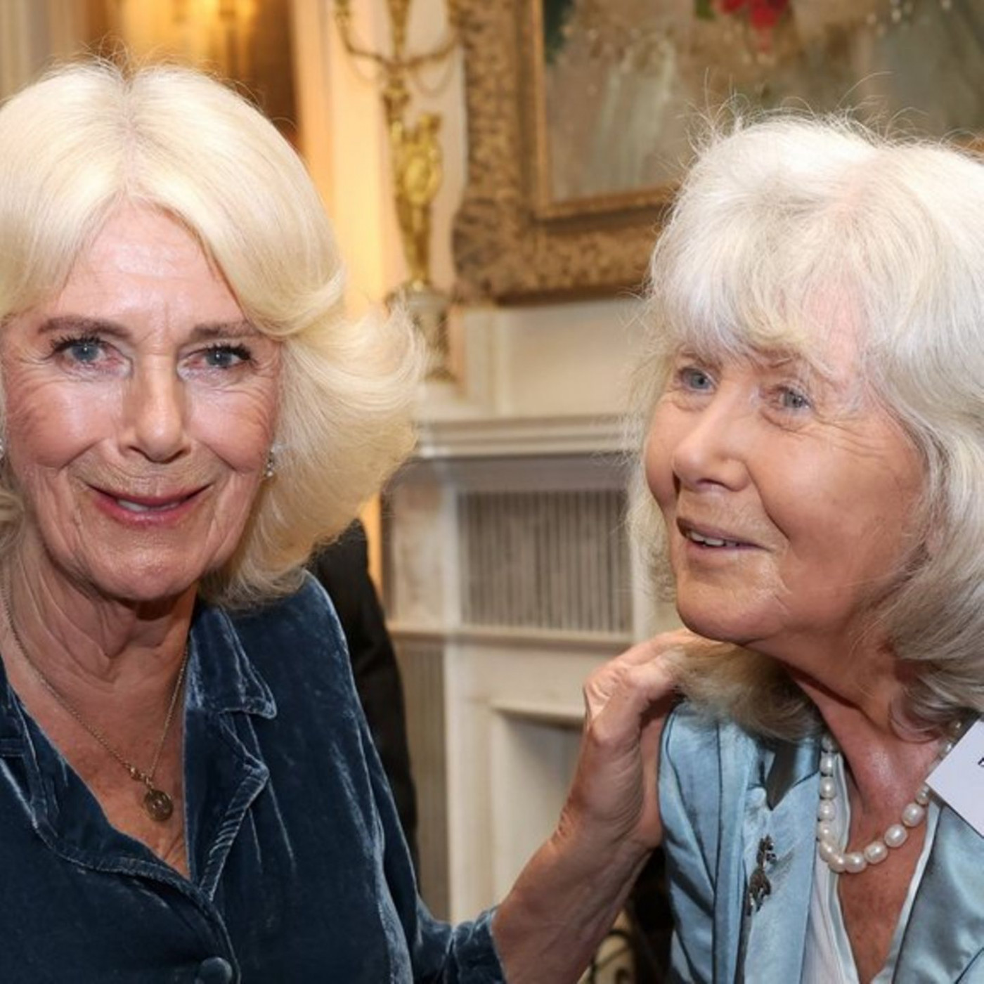 Königin trauert um Dame Jilly Cooper