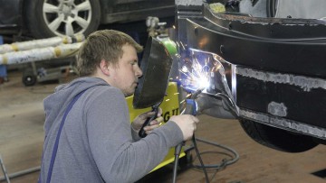 Reparaturen teurer denn je: Durchschnitts-SVS von Kfz-Werkstätten erstmals über 200 Euro