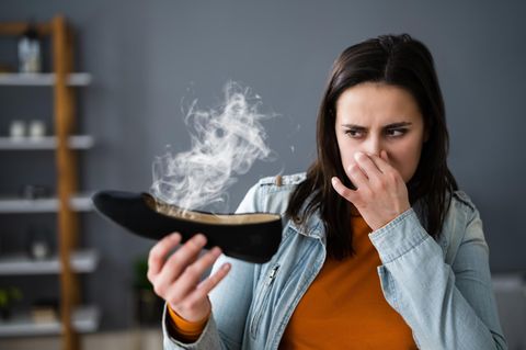 Wenn die Schuhe stinken: So beseitigen Sie unangenehme Gerüche