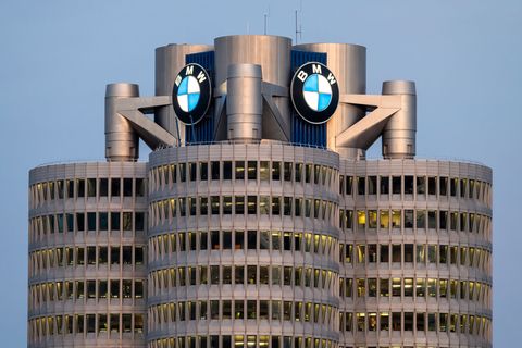 Absatz: BMW stoppt Talfahrt - Mercedes verliert deutlich