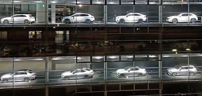 Kurz vor dem Kanzlergipfel bricht die Stimmung in der Autobranche deutlich ein