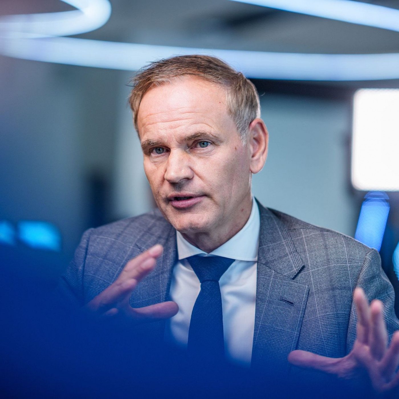 VW-Chef Blume: Verbrenner-Aus 2035 ist "unrealistisch"