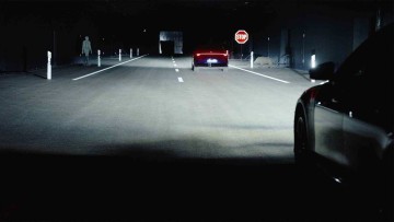 Neuer Mercedes-Lichtkanal: Leuchtendes Testfeld