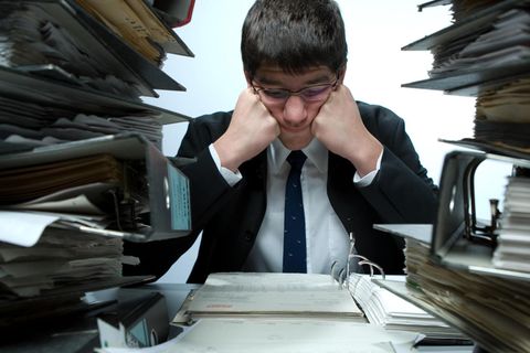 Wie Bürokratie unsere Psyche belastet