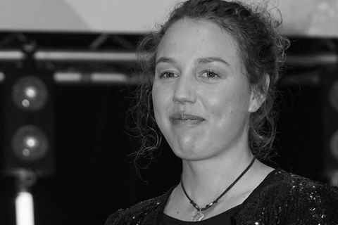 Ihr Vater hätte sie gern nach Hause gebracht