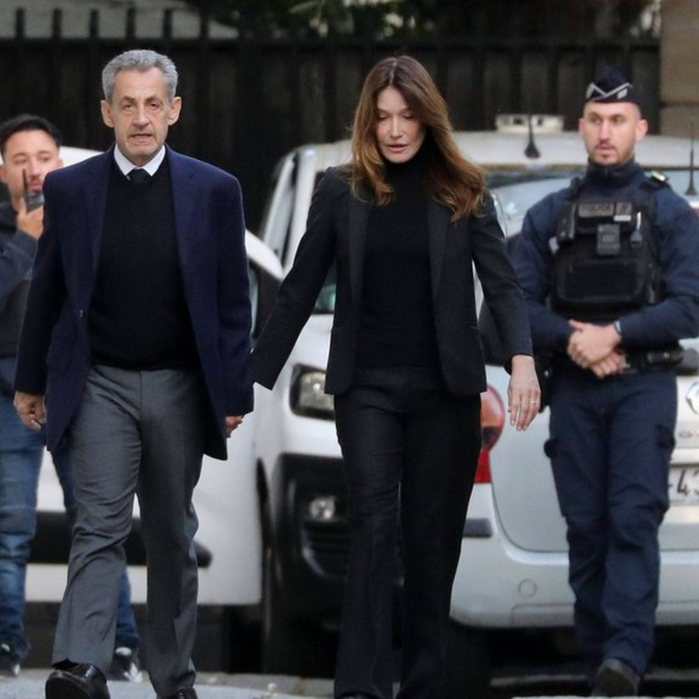 Nicolas Sarkozy im Gefängnis angekommen