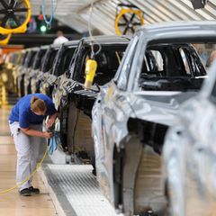 Volkswagen stoppt Golf-Produktion wegen fehlender Halbleiter