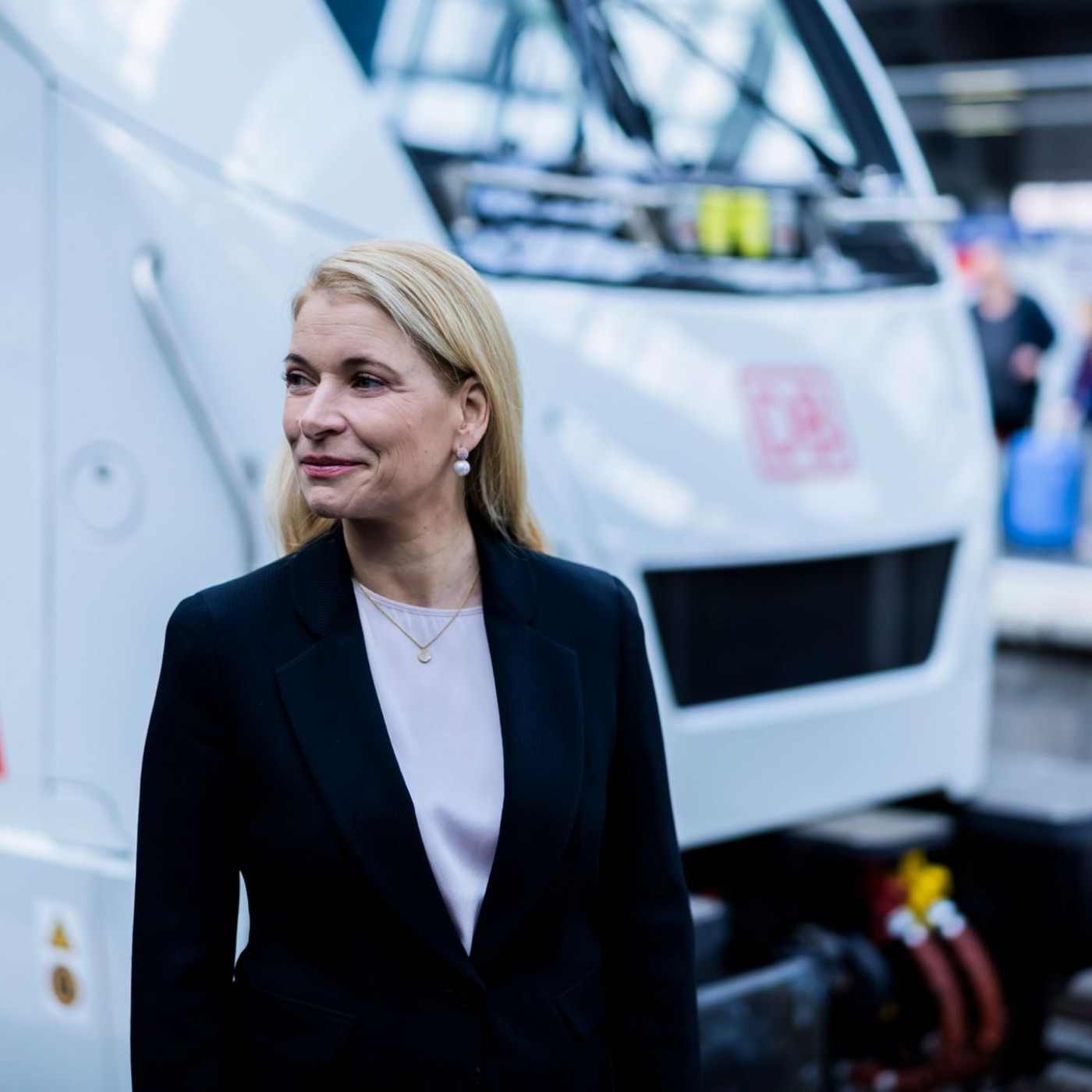 Neue Bahnchefin: Konzernumbau soll 2026 beginnen