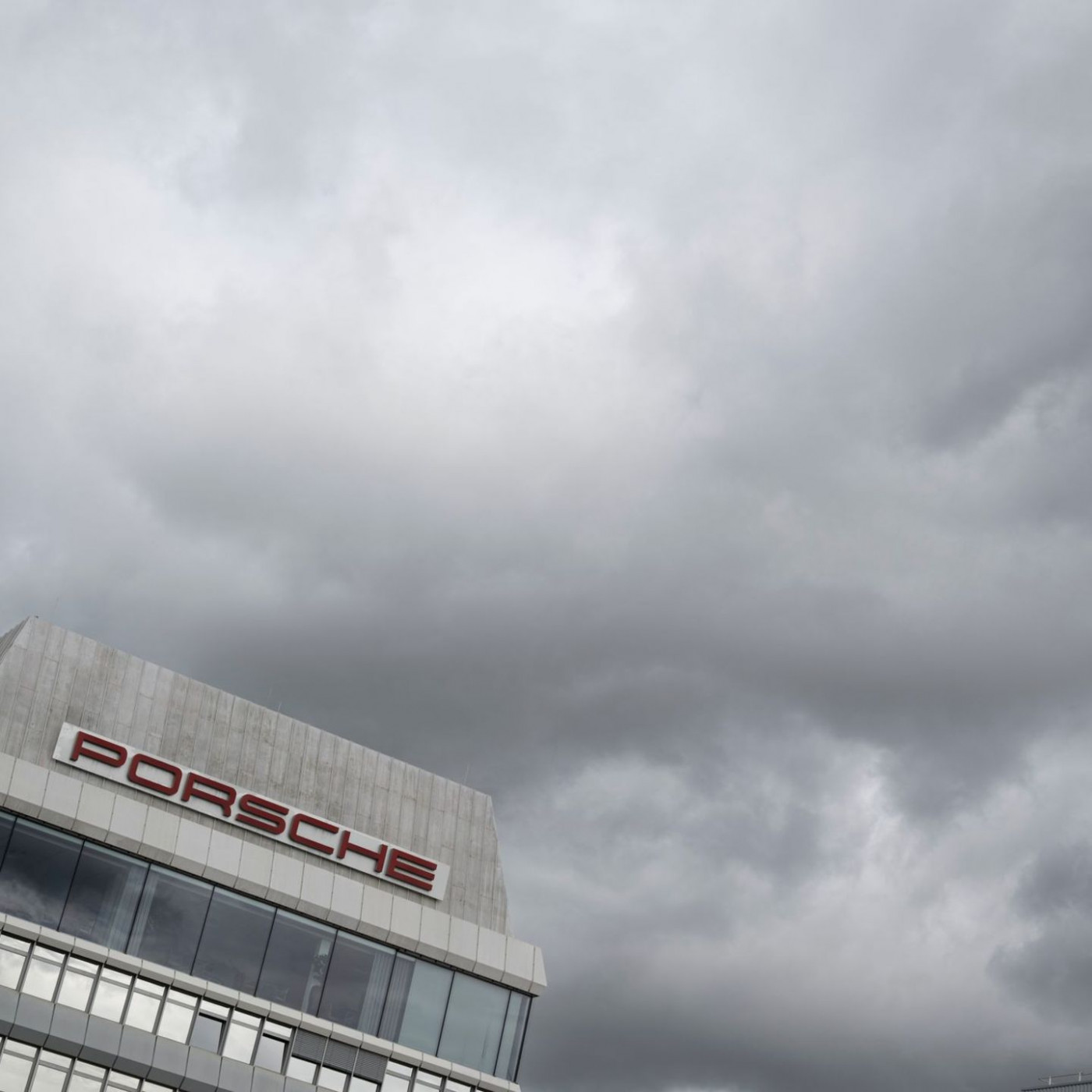 Sportwagenbauer Porsche meldet 95,9 Prozent Gewinneinbruch