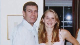 Banner von Prinz Andrew aus Kapelle im Schloss Windsor entfernt