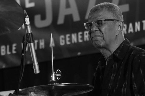 Jazz-Drummer mit 83 Jahren verstorben