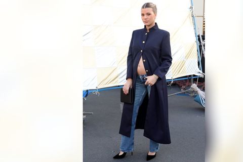 Erster öffentlicher Auftritt mit Babybauch