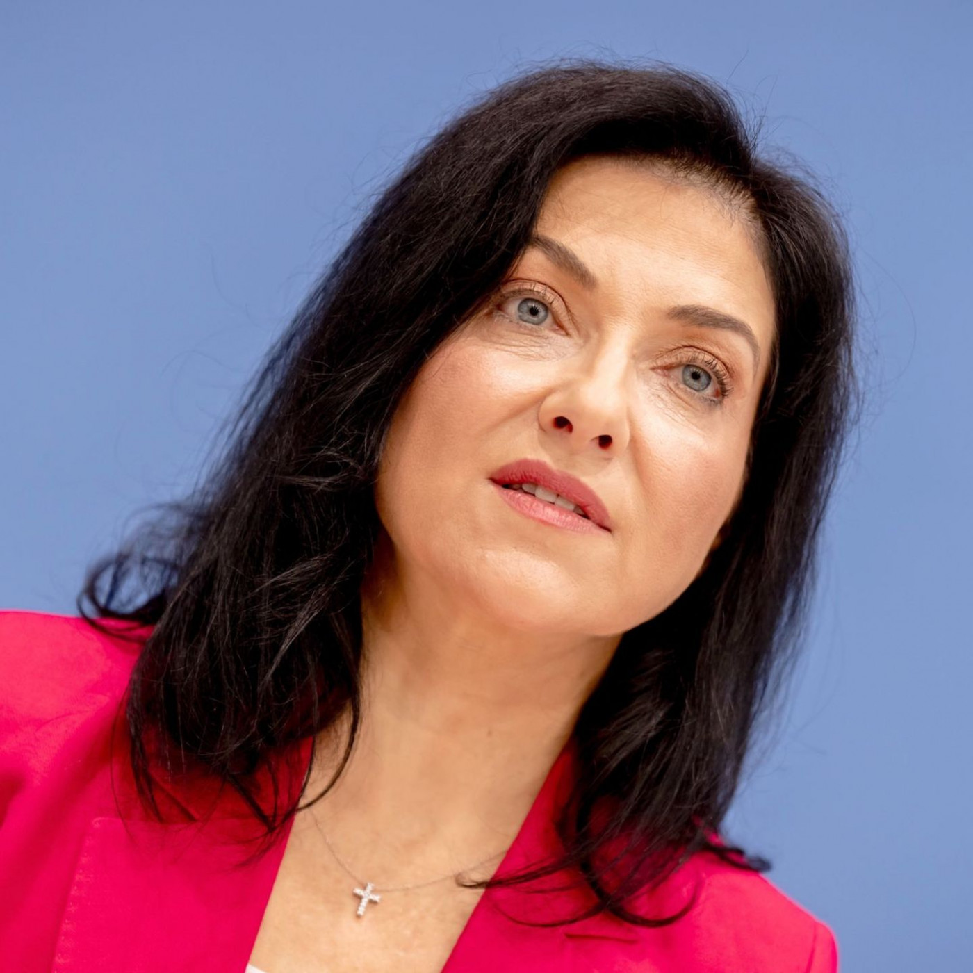 Reiche geht von Industriestrompreis ab Januar 2026 aus