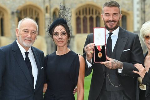 David Beckham offiziell zum Ritter geschlagen