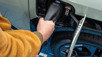 Neuzulassungen im Oktober: Automarkt im Aufwind