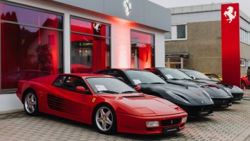 Ferrari ehrt Autohaus Blöchl: 40 Jahre Treue und Perfektion