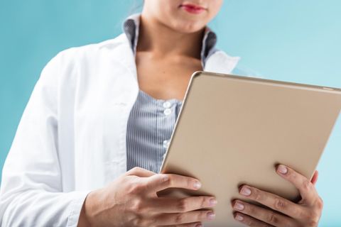 Krankschreibung beim Einkaufen: Erster Supermarkt bietet Arztpraxis an