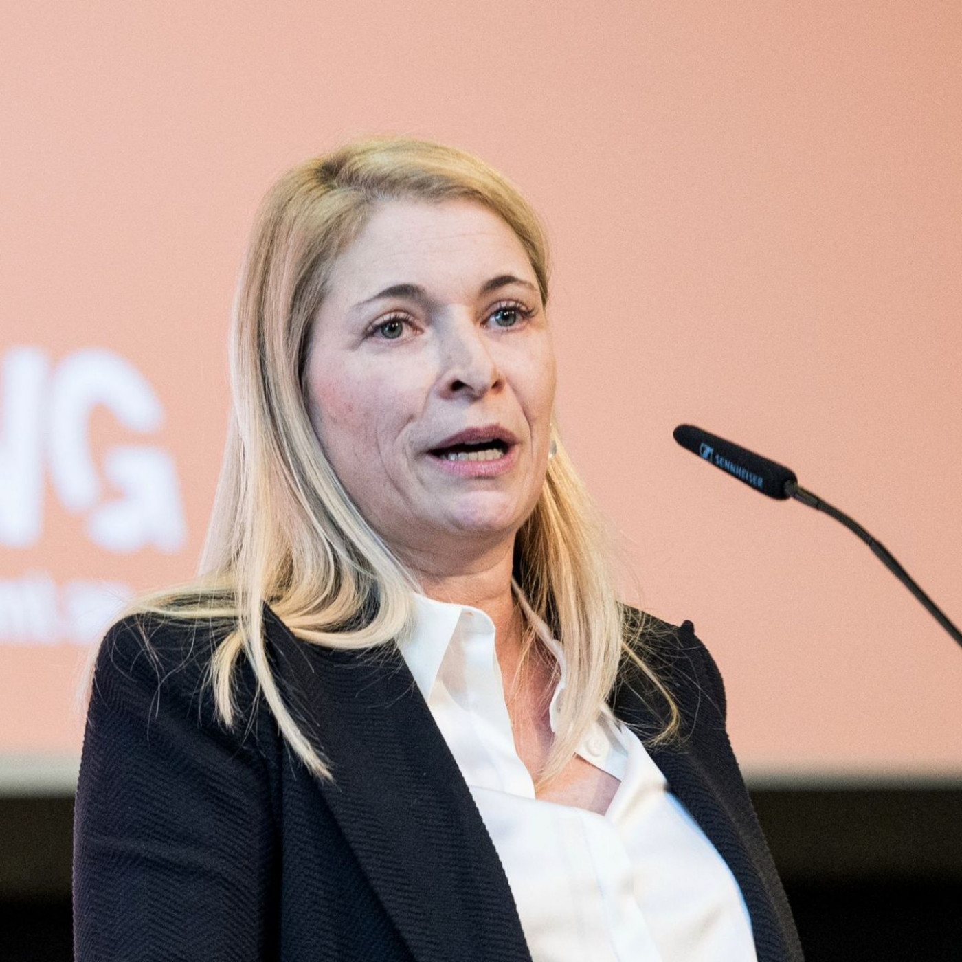 Bahnchefin Palla auch Chef-Aufseherin bei InfraGo