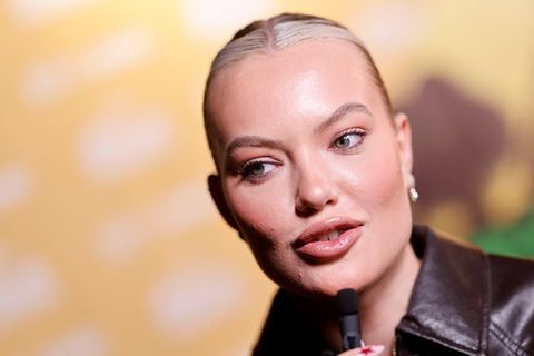 Sie zeigt sich mit Papa Uwe