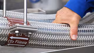 Industrie will dringend CO2 einlagern, Umweltschützer warnen vor Risiken