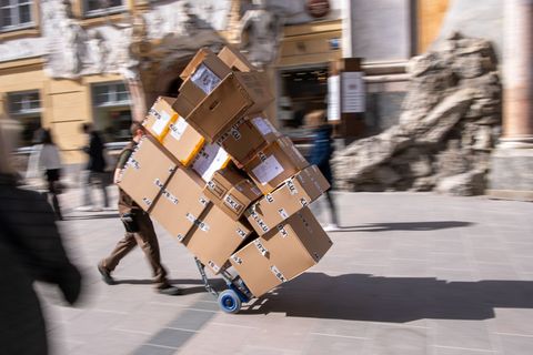 Umfrage: Paketboten müssen noch mehr schuften als zuvor