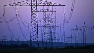 Wie die Netzentgelte festgelegt werden – und Netzbetreiber damit Gewinne machen