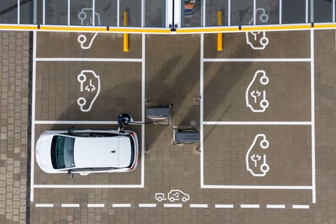 Fast zwei Millionen Elektroautos auf der Straße