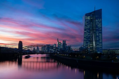 Inflation in der Eurozone steigt unerwartet auf 2,2 Prozent