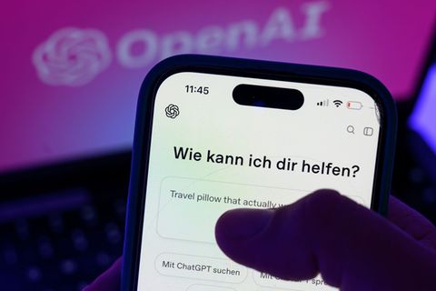 Geschenke gesucht - Fast jeder Dritte holt sich Tipps von KI