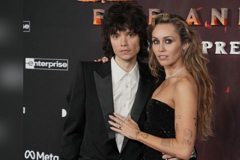 Auftritt löst Verlobungsgerüchte aus