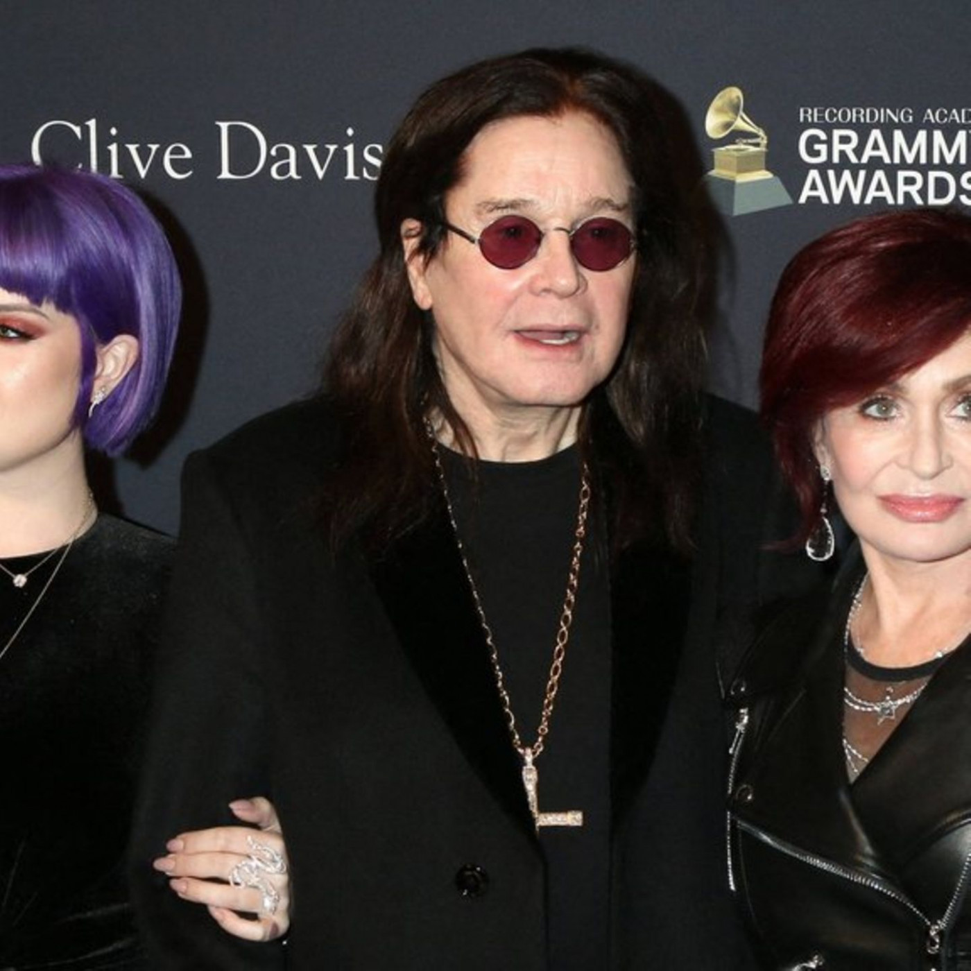 Frau Sharon und Tochter Kelly denken an ihn