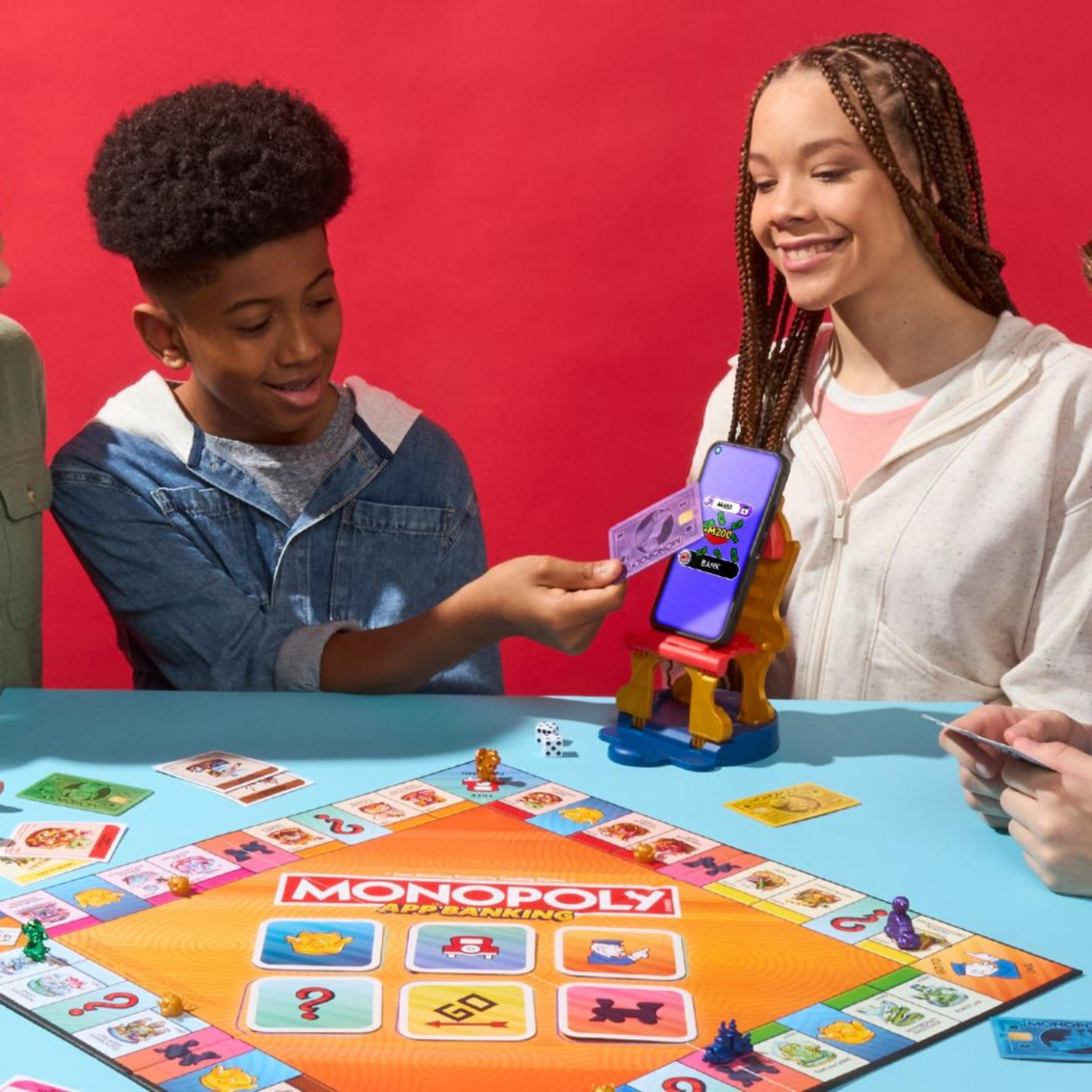 Perfekt für Weihnachten und Silvester: Gewinnen Sie MONOPOLY App Banking!