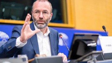 Weber: EU-Kommission wird Verbrenner-Aus zurücknehmen