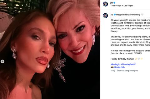 Jennifer Lopez feiert ihre 80-jährige Mutter mit Partyfotos
