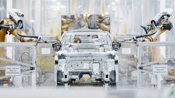 Produktion: Deutsche Autohersteller verlieren auch 2026