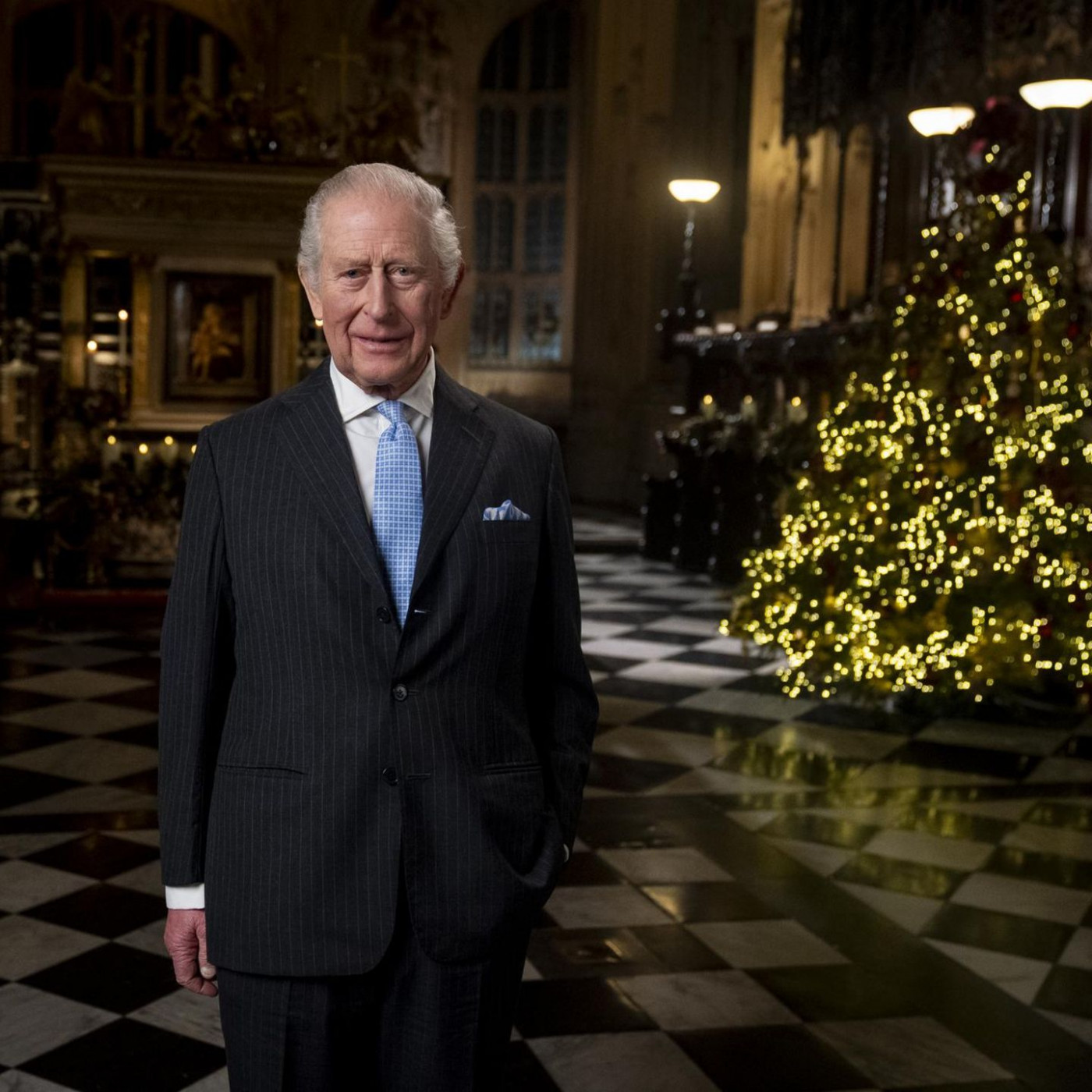 K&ouml;nig Charles recycelt dieses Jahr die Weihnachtsb&auml;ume von Kate