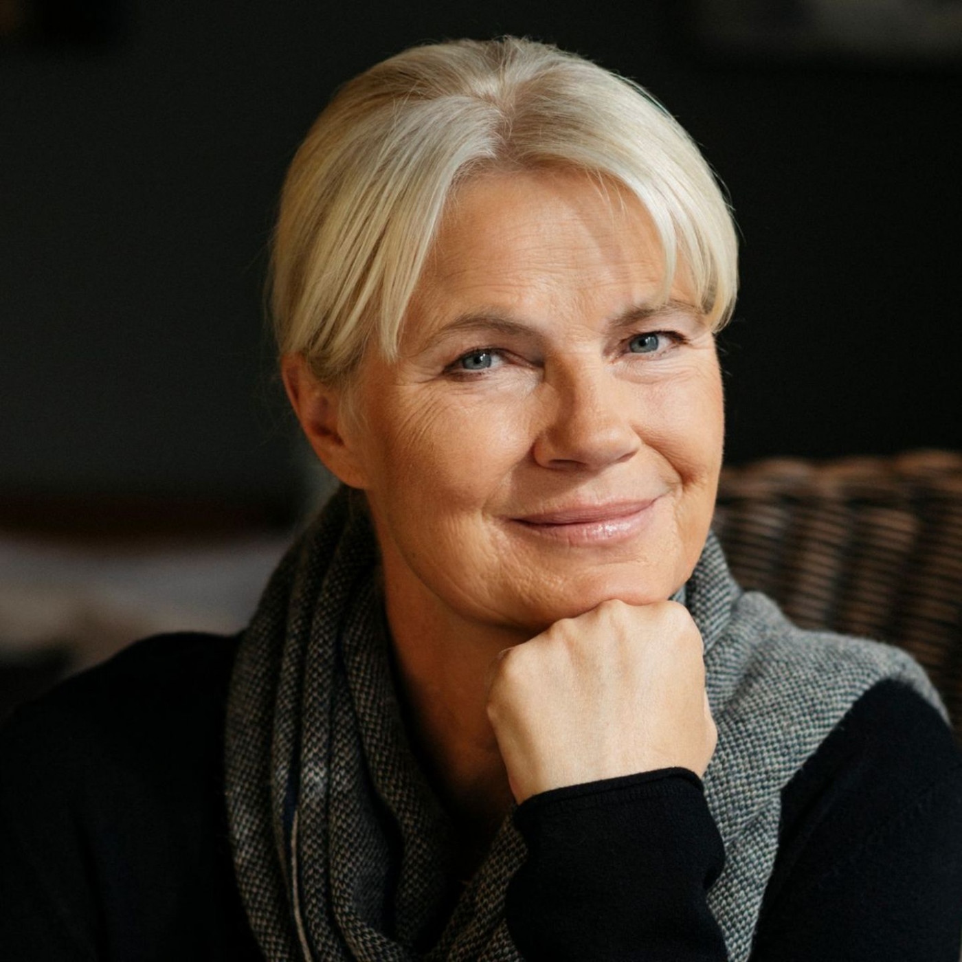 Nele Neuhaus: "Wir m&uuml;ssen es der KI schwermachen"