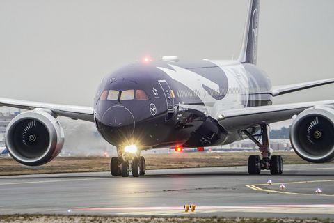 Neue Jets und alte Schatten - Lufthansa feiert 100 Jahre