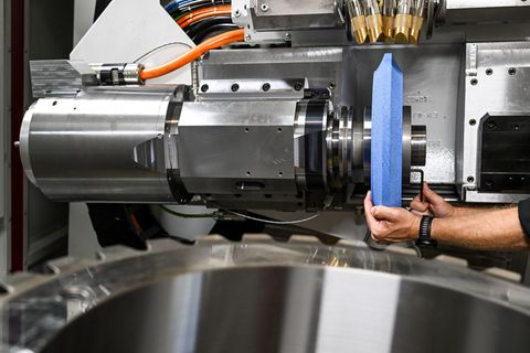 Gro&szlig;auftr&auml;ge aus dem Ausland geben Maschinenbau Schub