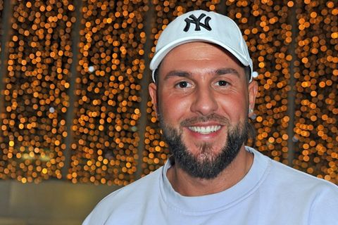 Er verk&uuml;ndet Geburt seiner Tochter