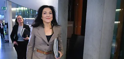 Interessenkonflikt wegen Guttenberg-Geheimtreffen? Reiche schweigt &ouml;ffentlich