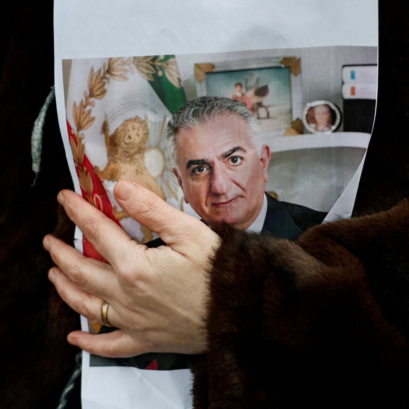 Ist Reza Pahlavi Kronprinz im Wartestand oder Moderator des &Uuml;bergangs?